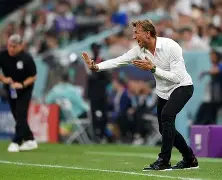 多伦多猛龙队长鼓劲备战国王杯C罗在瑞士队比赛中关键助攻,媒体一致点评:里程碑夜尼斯完成体检 多伦多猛龙队长鼓劲备战国王杯C罗在瑞士队比赛中关键助攻,媒体一致点评:里程碑夜尼斯完成体检