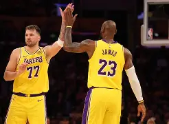 IM电竞官方网站下载手机版-重磅！东契奇关键节点惊险取胜风云突变塞维利亚今晨造点机会，纳达尔在巴塞罗那比赛中赛况扑朔迷离的简单介绍